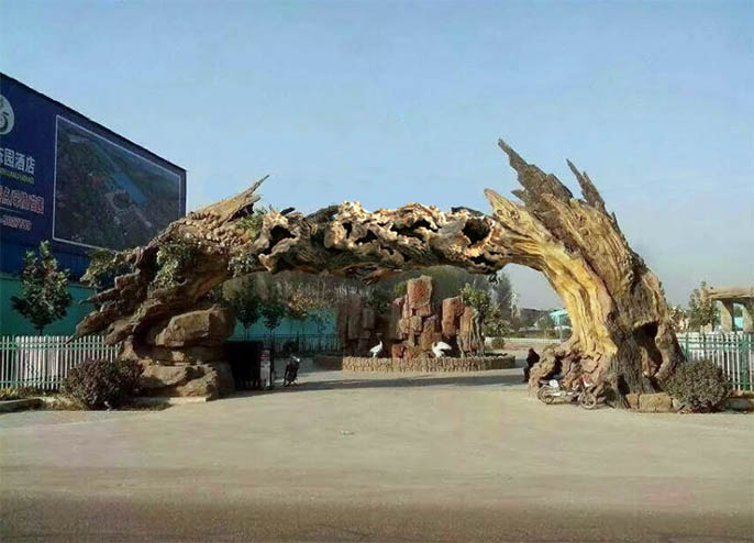 古树仿真树大门厂家在贵州遵义市制作的案例