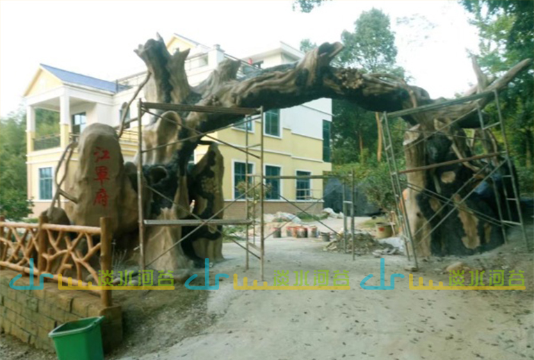 仿真树厂家北京圣园工程告诉你水泥仿真树大门的施工细则