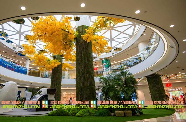 仿真树造景不是孤木成林是由很多的假树假花组合成的景观