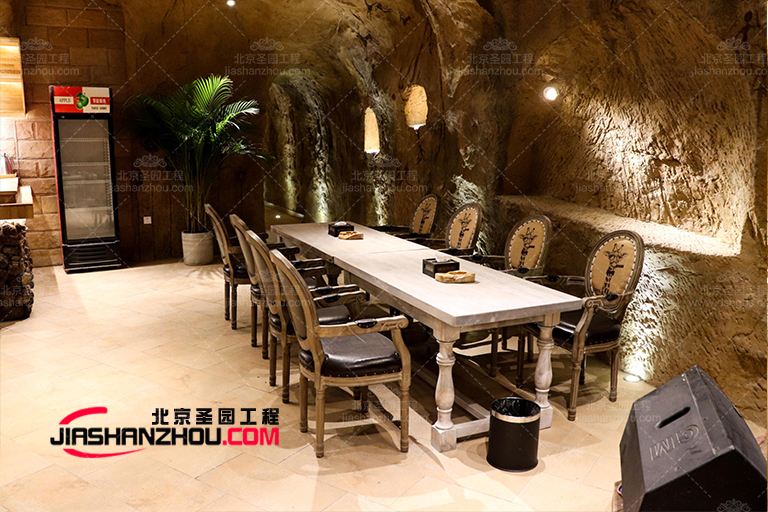 设计现代仿天然山洞主题餐厅是需要带入情感的