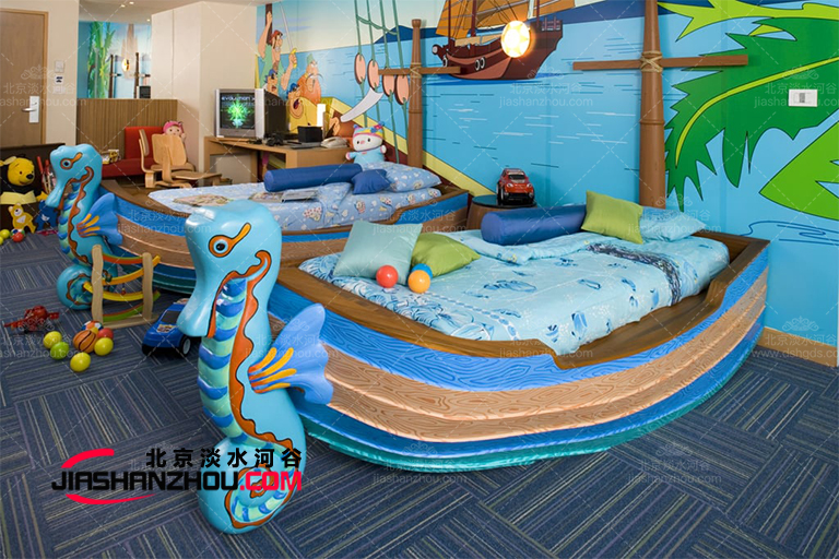 卡通主题酒店雕塑