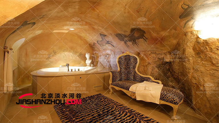 仿真岩洞旅游客栈